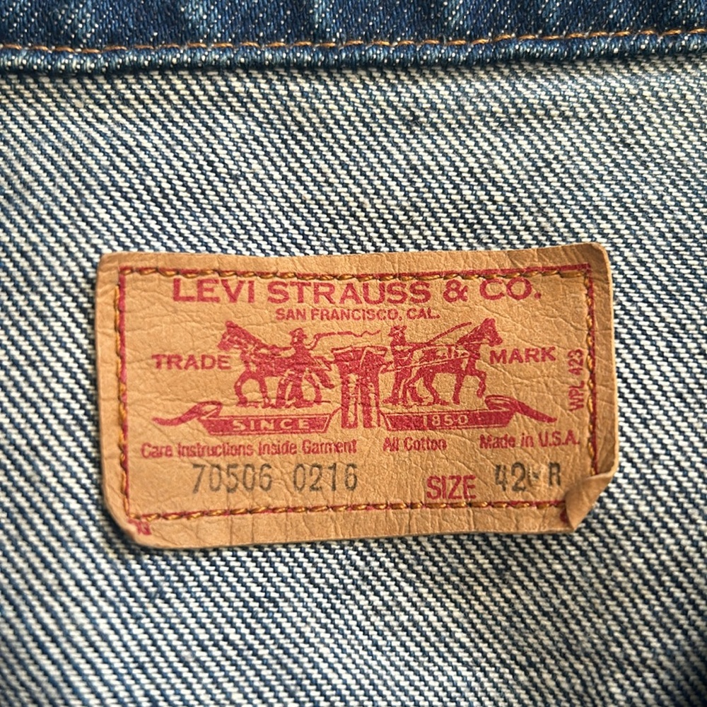 Levi’s Denim jacket unlined. - Picture 2 of 2